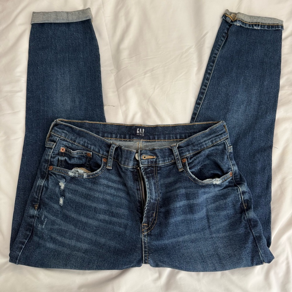 Womens 10 casual dark wash GAP distressed girlfriend denim skinny jeans: chic
